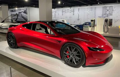 Siêu xe điện Tesla chỉ cần 1,1 giây để tăng tốc 0-96 km/h