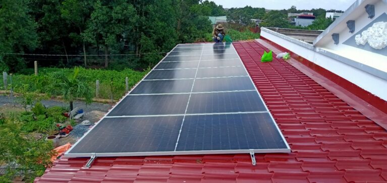 Điện mặt trời kết hợp Pin lưu trữ 5.1KWP/5.8KWH 1